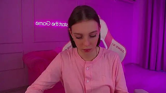 VeronicaVances online show from February 3, 2026, 6:40 am