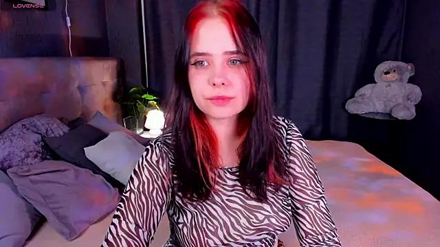 Alis Platt online show from October 8, 2025, 1:03 am