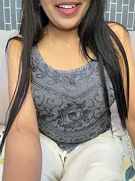 Riya-6969 online show from June 11, 2026, 2:26 pm