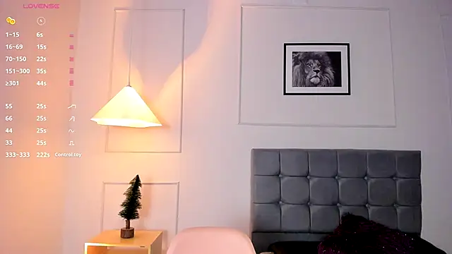 nikolevoshkie  online show from December 18, 2025, 8:04 pm