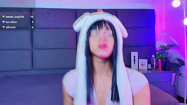 Slenna Moon online show from January 13, 2026, 3:01 am