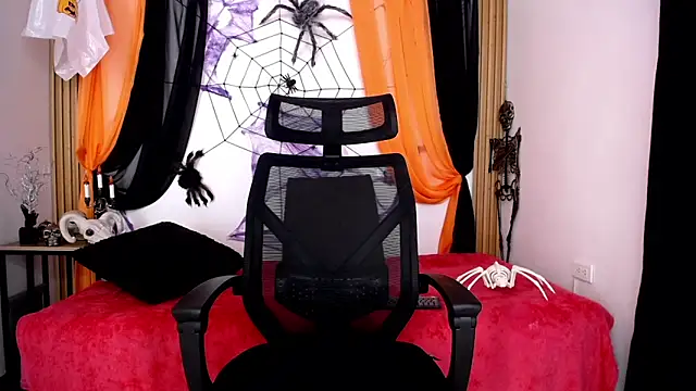 KENDALL ART online show from October 21, 2025, 8:09 pm