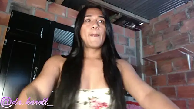 Snapshot of _Diviine_karoll_ chatting on September 13, 2025, 6:18 pm  Diviine karoll  online show from September 13, 2025, 6:18 pm
