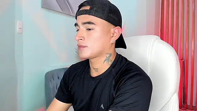 Snapshot of LiamDeep chatting on September 10, 2025, 8:53 pm LiamDeep online show from September 10, 2025, 8:53 pm