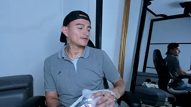Snapshot of LiamDeep chatting on October 3, 2025, 7:44 pm LiamDeep online show from October 3, 2025, 7:44 pm