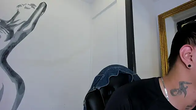 Snapshot of LiamDeep chatting on October 9, 2025, 8:18 pm LiamDeep online show from October 9, 2025, 8:18 pm
