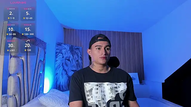 Snapshot of LiamDeep chatting on October 10, 2025, 5:45 pm LiamDeep online show from October 10, 2025, 5:45 pm