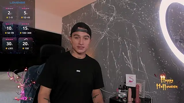 Snapshot of LiamDeep chatting on October 16, 2025, 9:05 pm LiamDeep online show from October 16, 2025, 9:05 pm