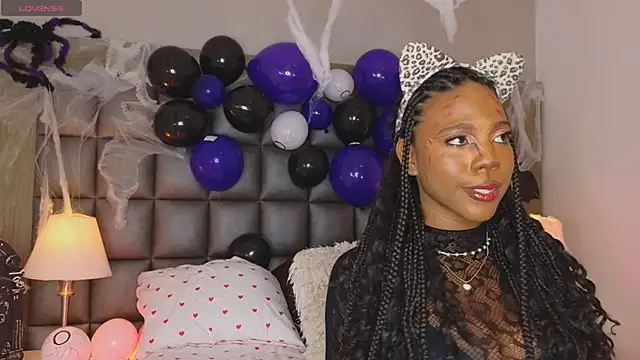 AmiraMorgan online show from November 1, 2025, 5:09 am