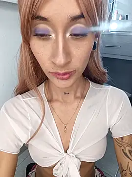 Snapshot of SunshineLizzy chatting on April 1, 2026, 3:07 am SunshineLizzy online show from April 1, 2026, 3:07 am