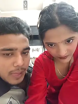 romantic couple1 online show from November 28, 2025, 1:08 am