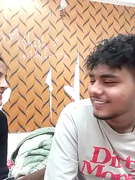 romantic couple1 online show from February 13, 2026, 12:50 am