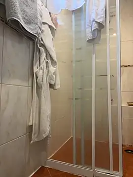 lanameijer online show from September 10, 2025, 2:39 pm