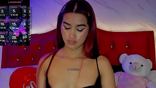 Snapshot of Lizzy_LaBelle chatting on September 13, 2025, 9:03 pm Lizzy LaBelle online show from September 13, 2025, 9:03 pm