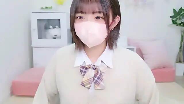 Snapshot of Hinata_Sun chatting on October 4, 2025, 10:46 am Hinata Sun online show from October 4, 2025, 10:46 am