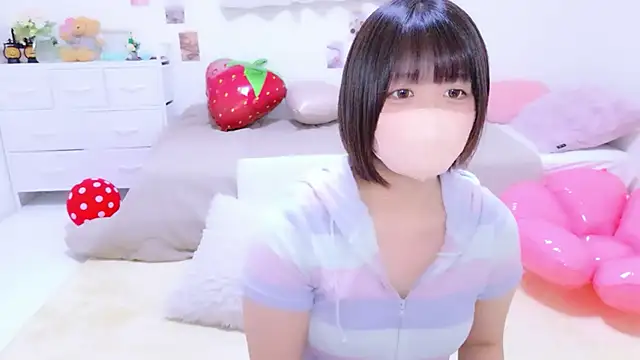 Hinata Sun online show from April 9, 2026, 9:20 pm