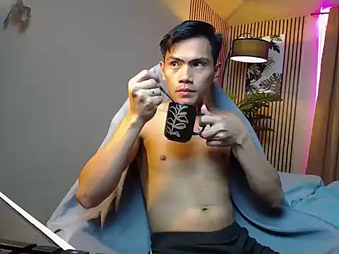 alex cummer online show from September 12, 2025, 1:33 pm