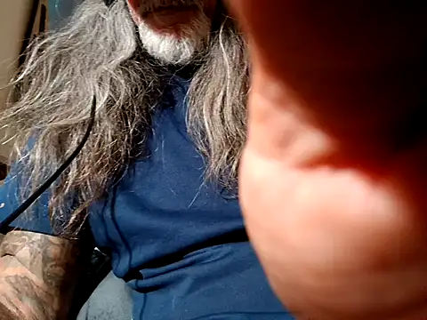 crassanova online show from December 15, 2025, 12:37 am