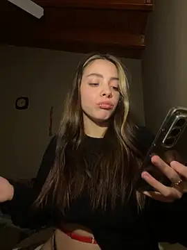 Snapshot of Marquis77 chatting on September 24, 2025, 5:11 am Marquis77 online show from September 24, 2025, 5:11 am