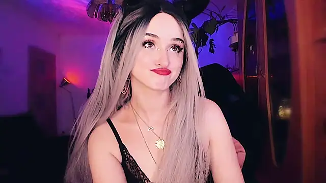 MistressJolie online show from February 25, 2025, 4:35 am