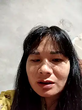 kute-00 online show from November 15, 2025, 2:24 pm