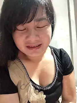 kute-00 online show from November 27, 2025, 2:19 pm