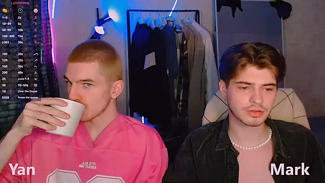 Snapshot of itsyanbb chatting on November 17, 2025, 9:42 pm itsyanbb online show from November 17, 2025, 9:42 pm