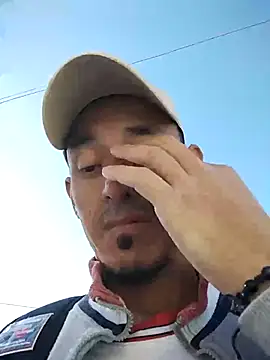 Snapshot of JuanD_vero chatting on October 3, 2025, 12:46 pm JuanD vero online show from October 3, 2025, 12:46 pm