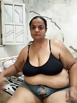 Snapshot of Vydinha chatting on October 11, 2025, 1:05 am Vydinha online show from October 11, 2025, 1:05 am