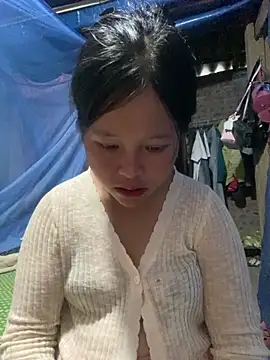 Snapshot of O_o_UwU_o_O chatting on October 10, 2025, 9:19 am O o UwU o O online show from October 10, 2025, 9:19 am