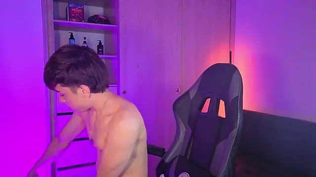 onlinenico online show from November 12, 2025, 11:03 pm