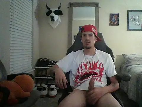 Snapshot of latinosatiro94 chatting on February 5, 2026, 10:20 am latinosatiro94 online show from February 5, 2026, 10:20 am
