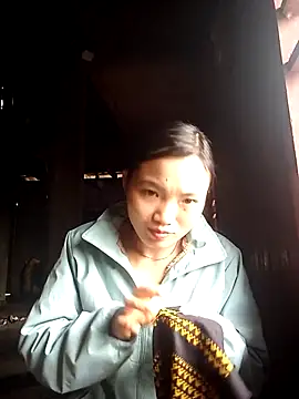 ngan-cute online show from October 29, 2025, 1:30 am