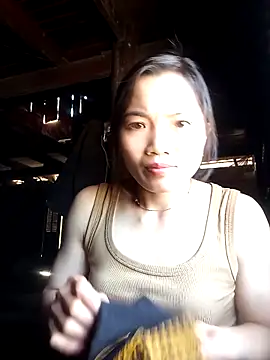 ngan-cute online show from May 14, 2026, 2:07 am
