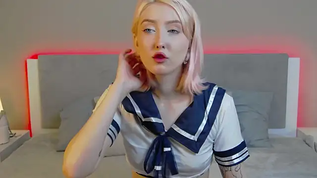 MarianeSun online show from June 16, 2026, 3:53 am