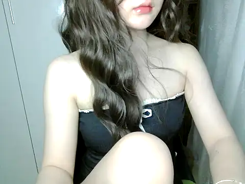 Annabelle-e online show from May 28, 2026, 7:44 pm