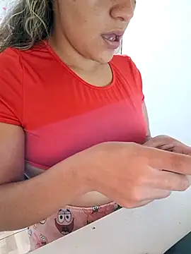 euahotmarii20 online show from December 14, 2025, 4:07 am