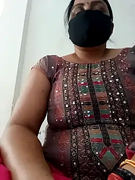 Rakhi sawant143 online show from November 10, 2025, 7:18 am