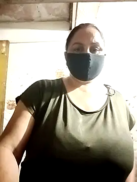 Rakhi sawant143 online show from November 23, 2025, 3:01 pm