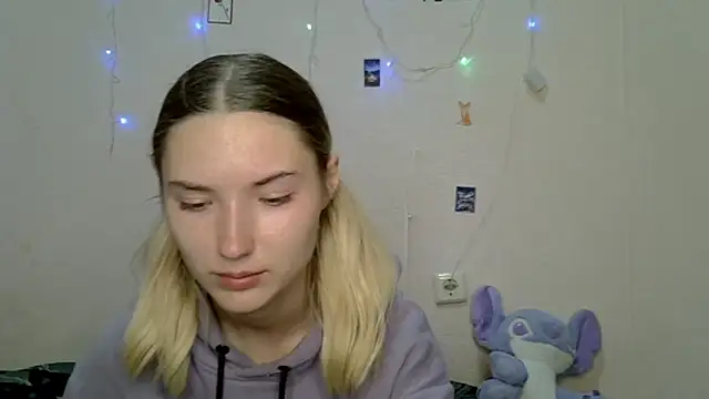  kikiclark   online show from September 14, 2025, 8:41 pm