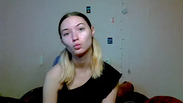  kikiclark   online show from October 9, 2025, 12:14 pm