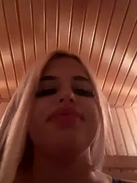 Steffi Snowbunny online show from October 18, 2025, 5:14 pm