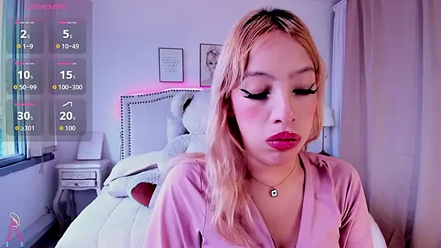 Mayajhons online show from November 16, 2025, 1:49 pm