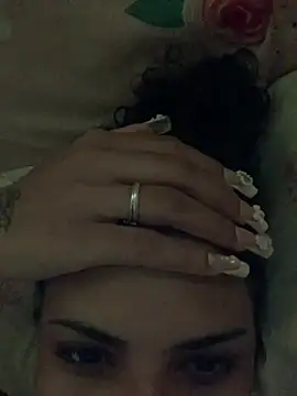 luluzinhax online show from February 6, 2026, 2:16 am