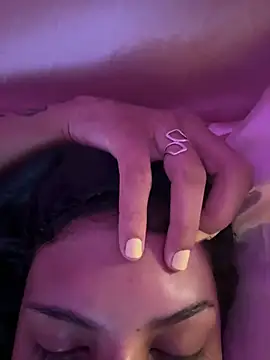 luluzinhax online show from April 13, 2026, 5:46 am