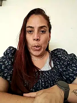 Snapshot of denissebombon chatting on February 17, 2026, 9:43 pm denissebombon online show from February 17, 2026, 9:43 pm