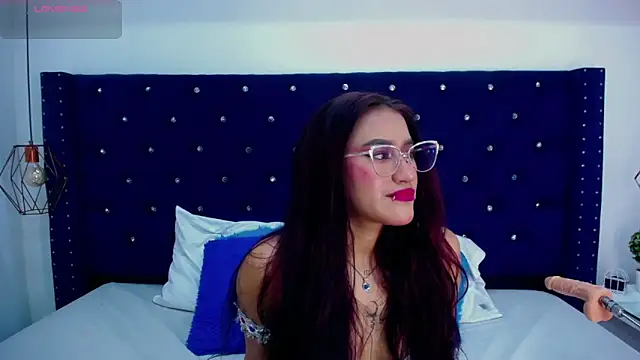 miss aris online show from November 10, 2025, 4:33 am