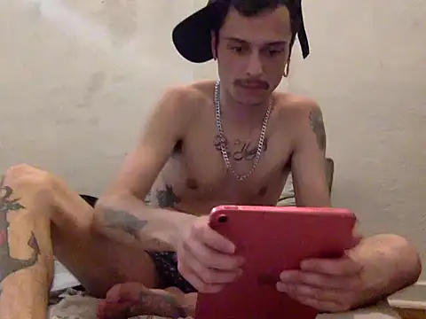 chrisalmeid  online show from October 13, 2025, 12:54 am