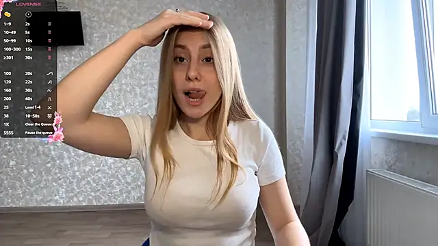 DreamyOlivia online show from October 11, 2025, 10:47 am