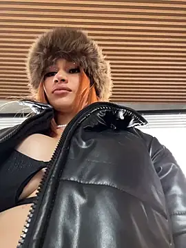 Marilyn scott online show from December 2, 2025, 6:14 pm